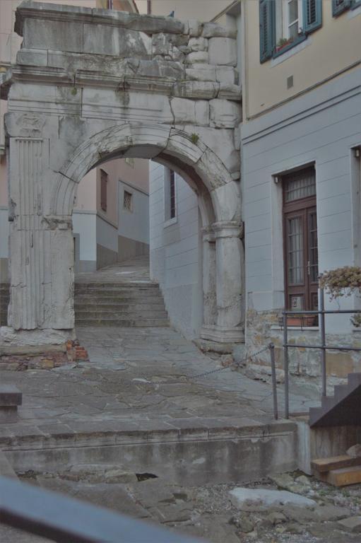 Casa Vacanza Tigor Триест Экстерьер фото